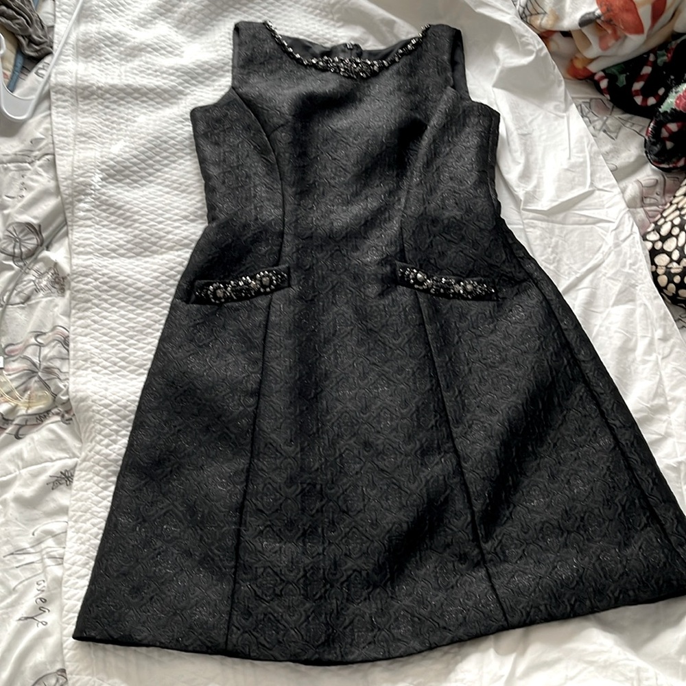 Theia size 10 (looks small) black cocktail dress
